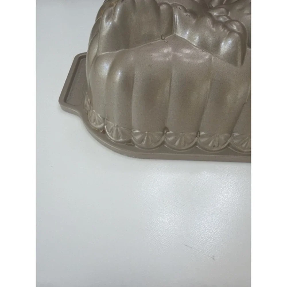 Nordic Ware Lemon Bread Pan Cast Aluminum Loaf Pan Made in USA Lemon Mold.  5114
